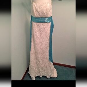 David Bridal Wedding Dress